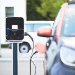 Economía/Motor.- La escasez de puntos de recarga y el precio, los principales motivos para no comprar un coche eléctrico